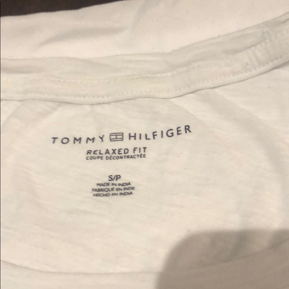 Tommy Hilfiger t shirt - Picture 2 of 3